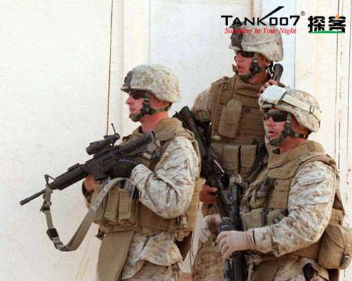 無處不在的中國制造——別懷疑，美軍戰(zhàn)術(shù)手電也是中國制造的！！