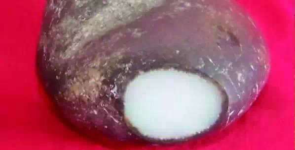 漲知識，玉也能騙人！照玉手電筒照出真相